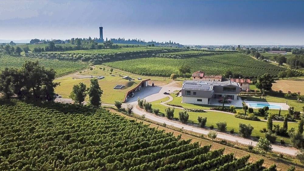 COBUE "Wine resort & Spa" 1