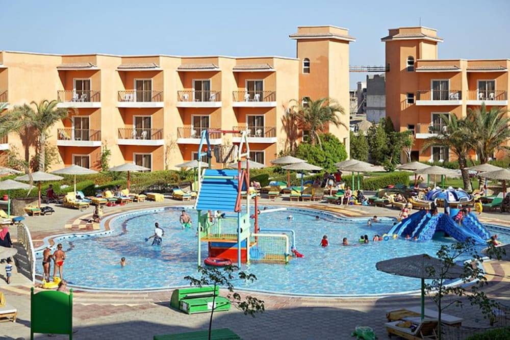 Three Corners Sunny Beach Resort 1