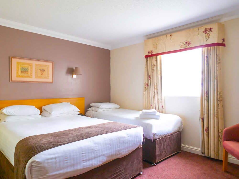 Hotel Wrexham 2