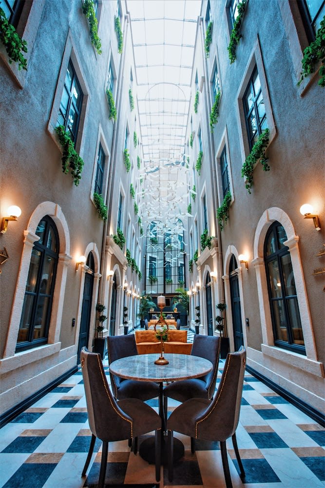 Ferman Port Hotel - Special Category 1
