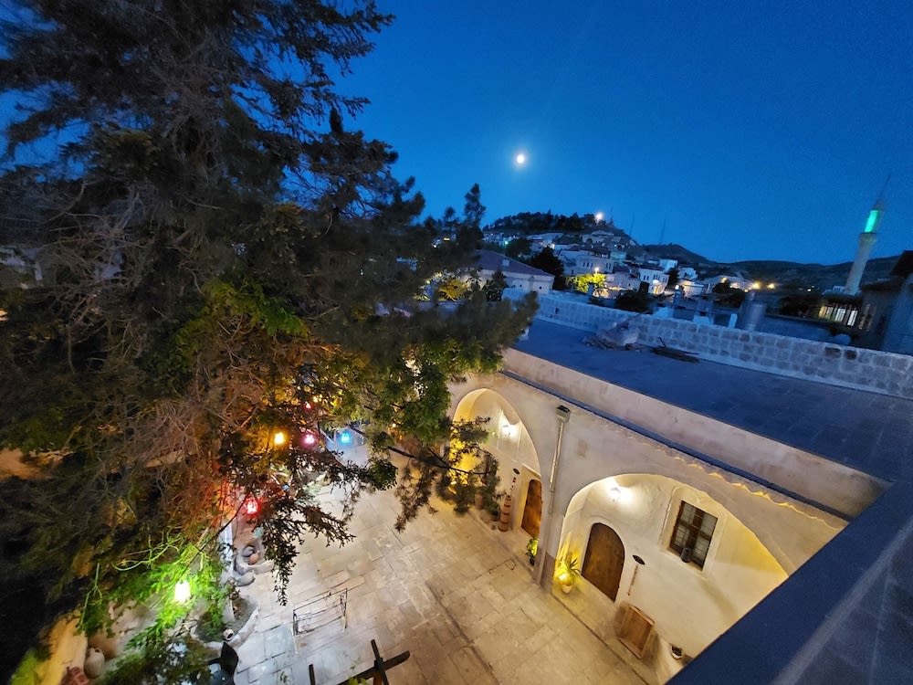 ARMEsos Cave Hotel 1