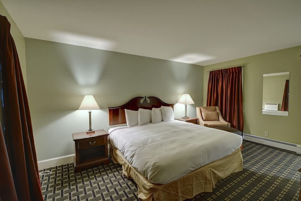 Colonial Motel 1