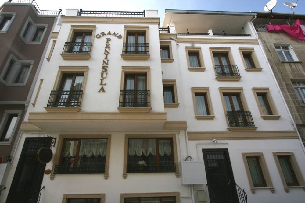 Grand Peninsula Hotel 1
