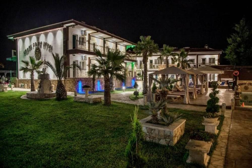 Greek Pride Ηotel and Apartments 2
