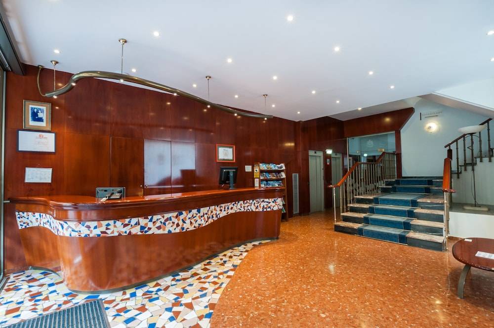 Hotel Gaudí 1