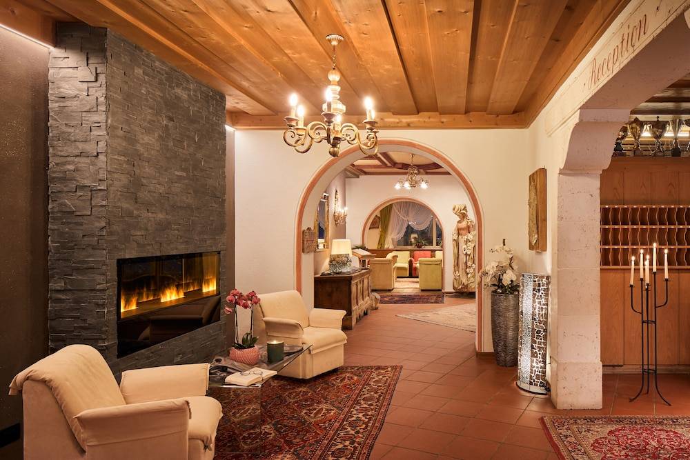 Dolomites Wellness Hotel Savoy 2