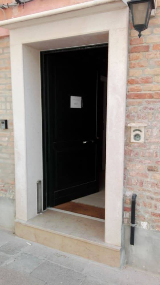 Apartment 3028 2