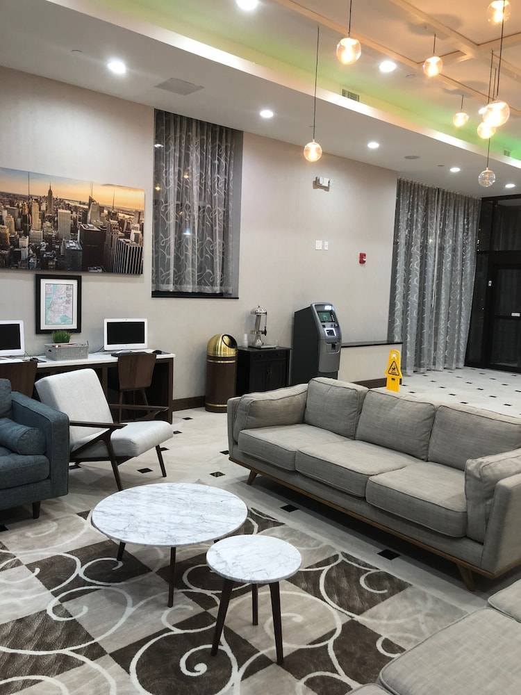 Hotel Nirvana 2