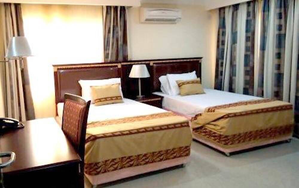 Beni Apartment And Suites 1