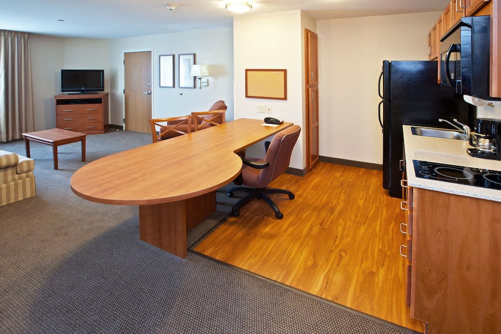 Candlewood Suites LOUISVILLE NORTH by IHG 2