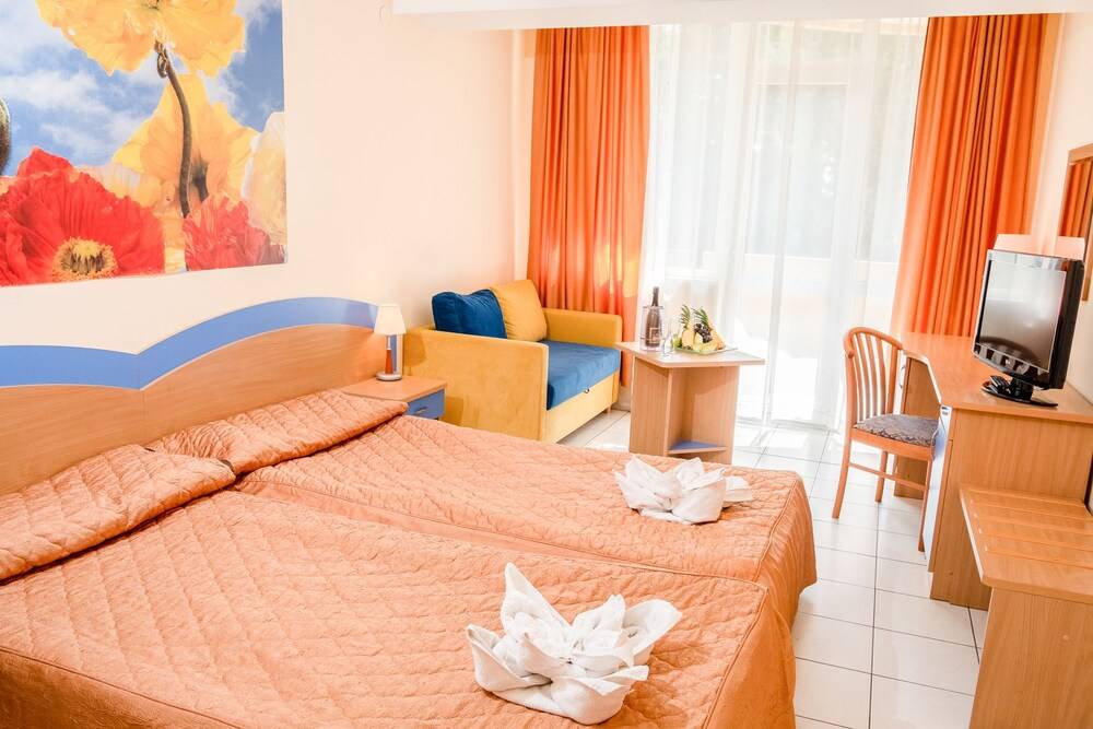 Hotel Dolphin 2