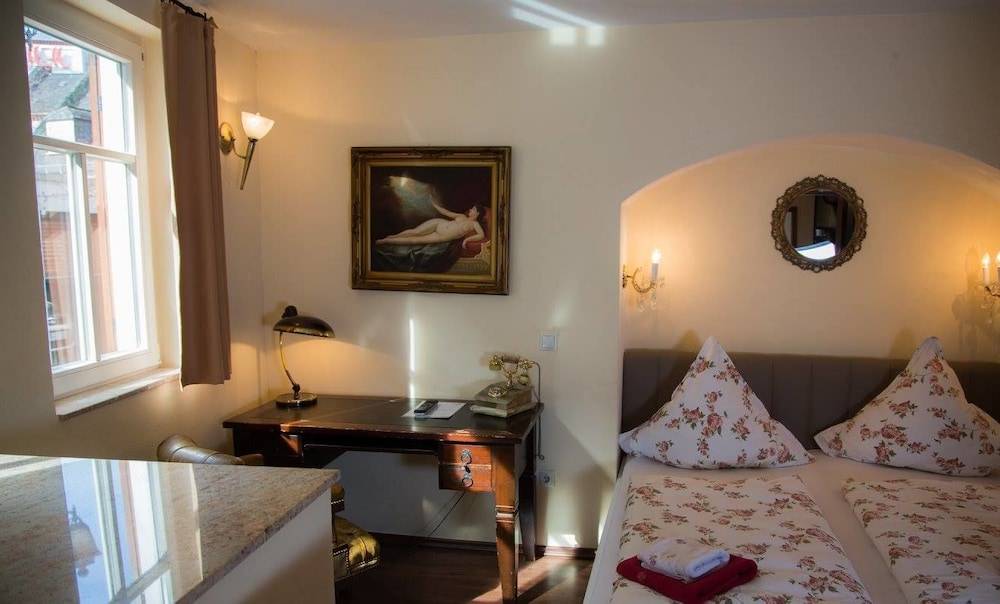 Kleine Villa Rose 1