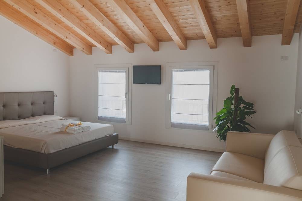 Terra Ferma Rooms&More 1