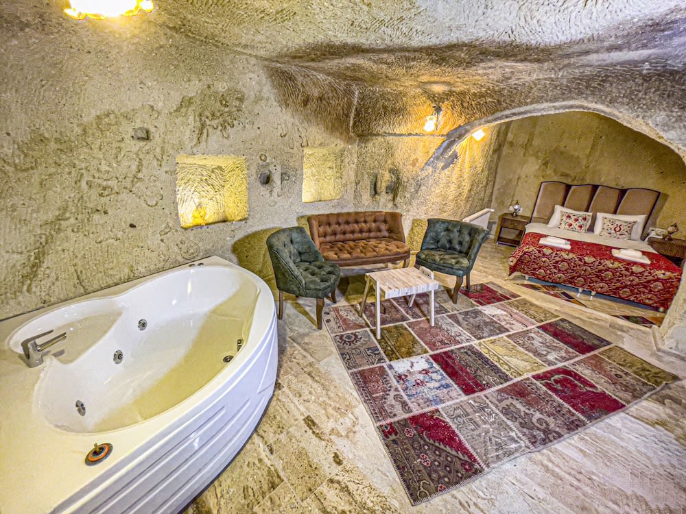 Heritage Cave Suites 2