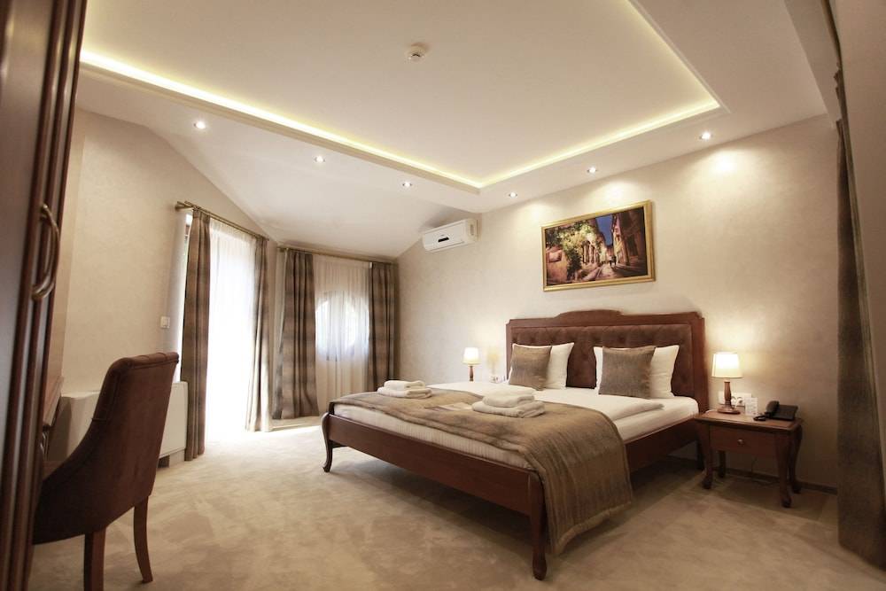 Provence rooms 2