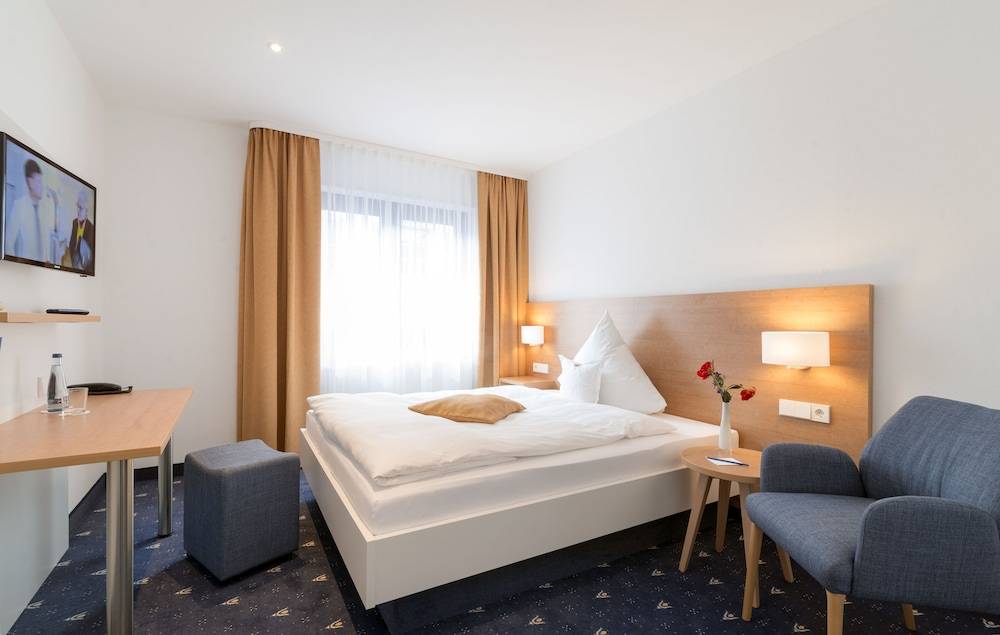 Hotel Adler Post 2