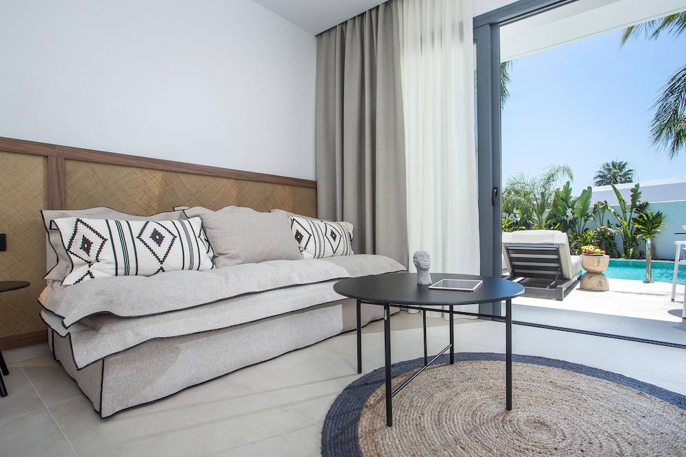 Vanik Suites 2