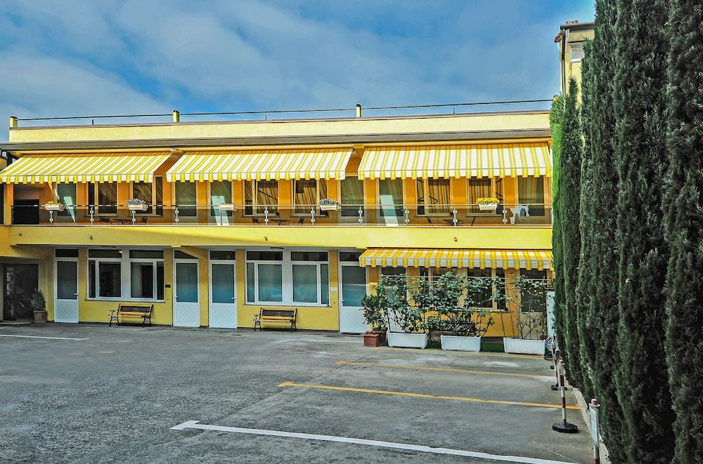 B&B Ai Cipressi 1