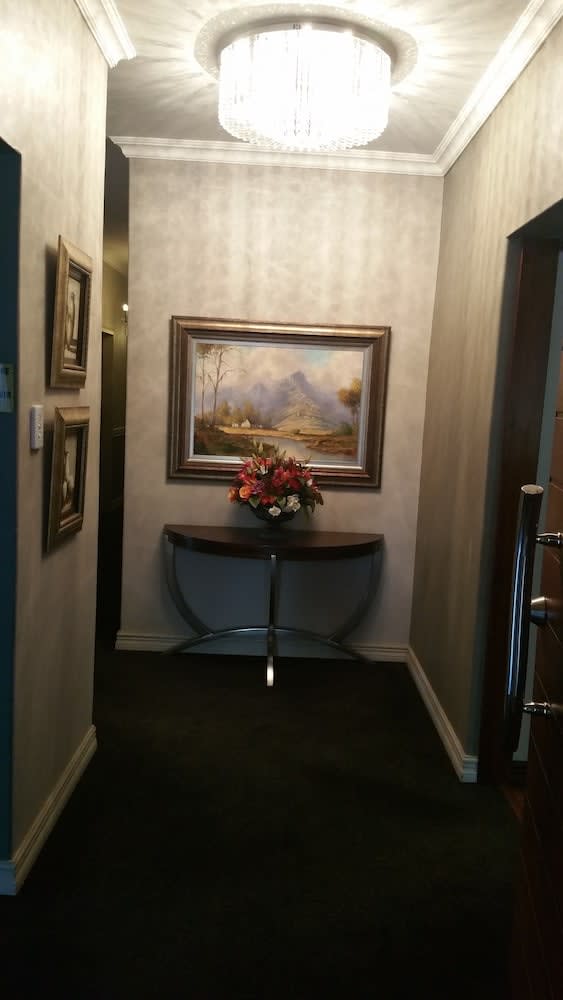 Bayswater Lodge 2