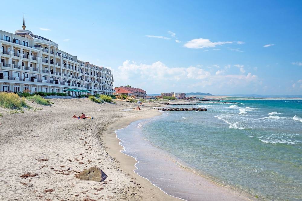 Gardenia Beach Palace Aparthotel 1