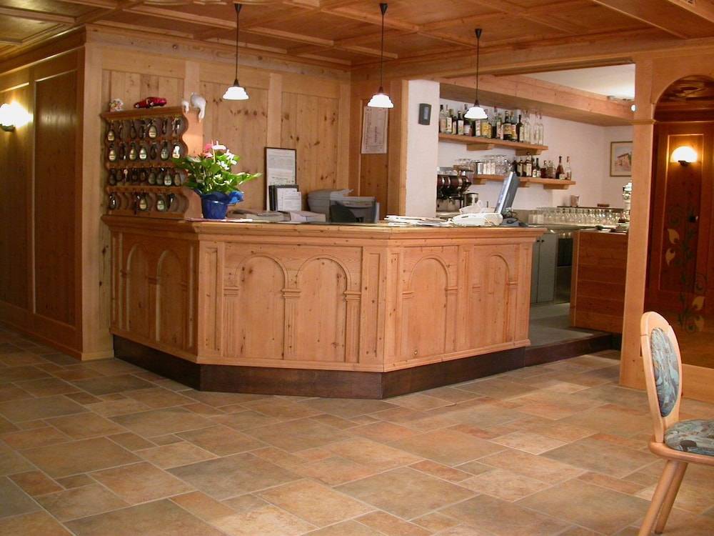 Hotel Corona 2