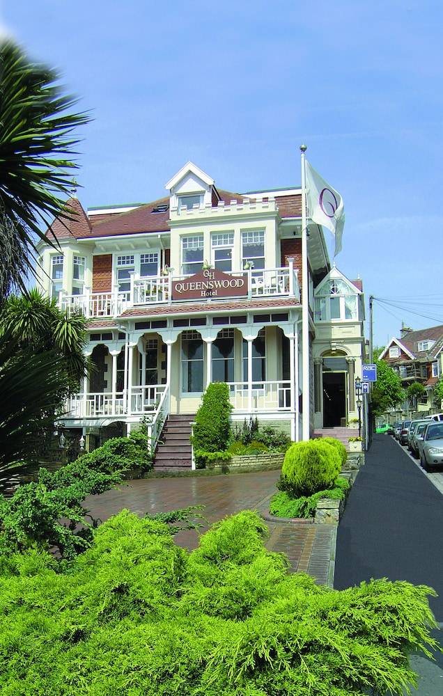Queenswood Hotel 1