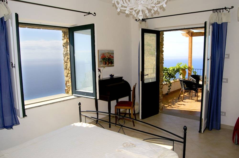Casale Santa Rosalia Charme Villas and Rooms 1