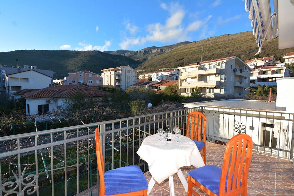 Apartments Jovana 1