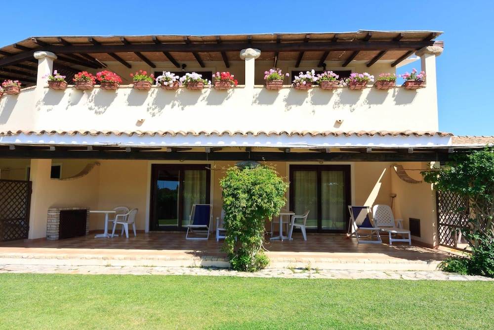 Porto Giunco Residence 1