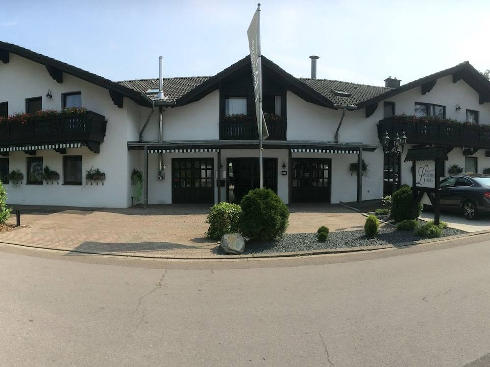 Landhotel Linden am Venekotensee 1