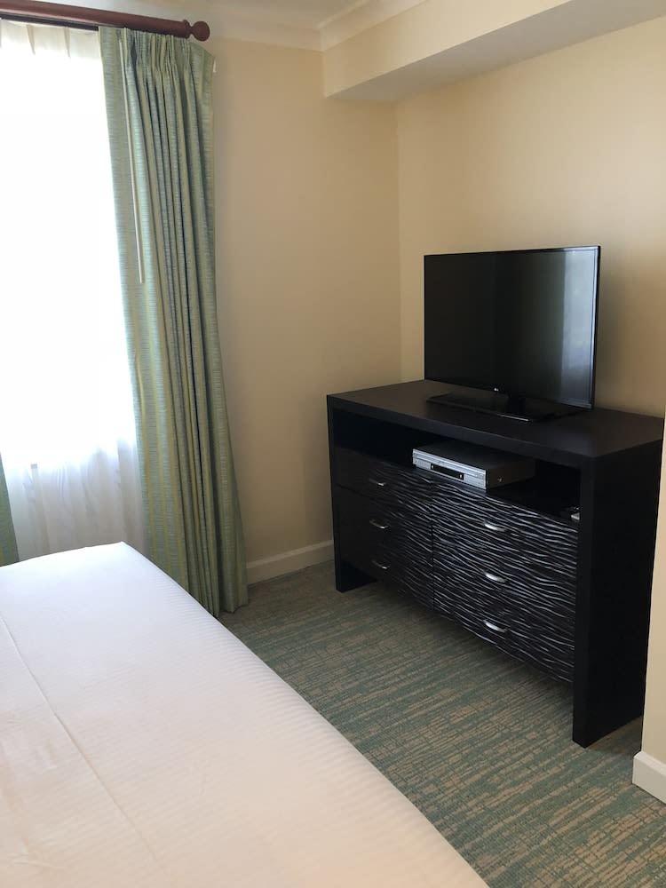 Harborside Resort & Vacation Rentals at Atlantis 2
