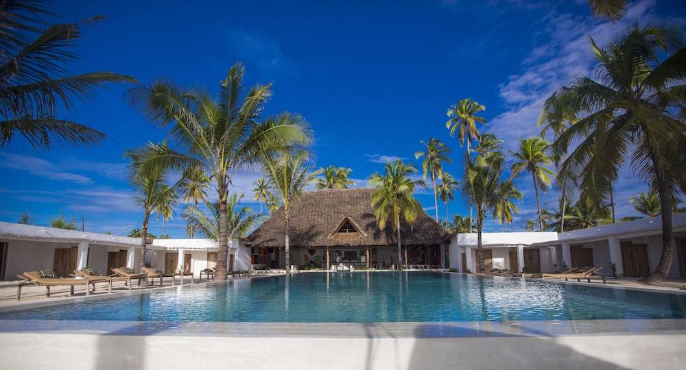 The Loop Beach Resort 2