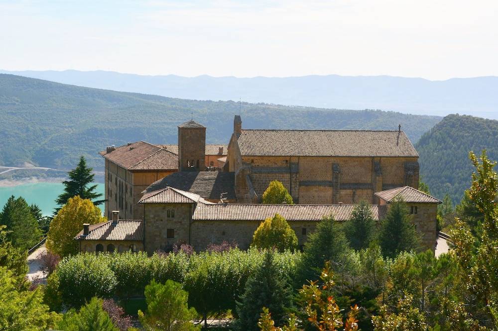 Hotel Monasterio de Leyre 1