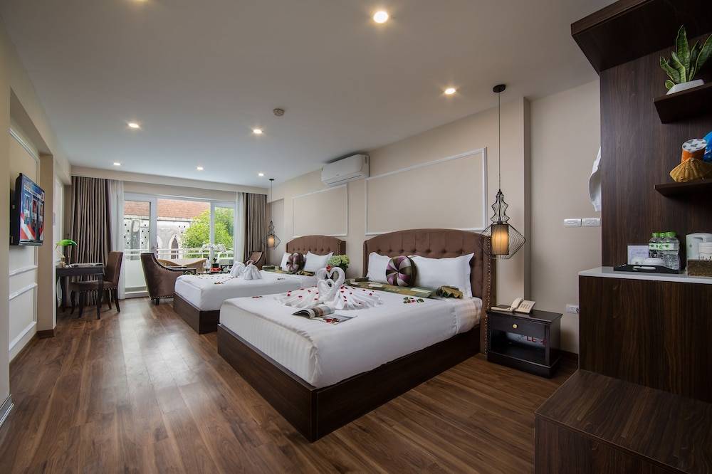 Splendid Pearlight Hanoi 1