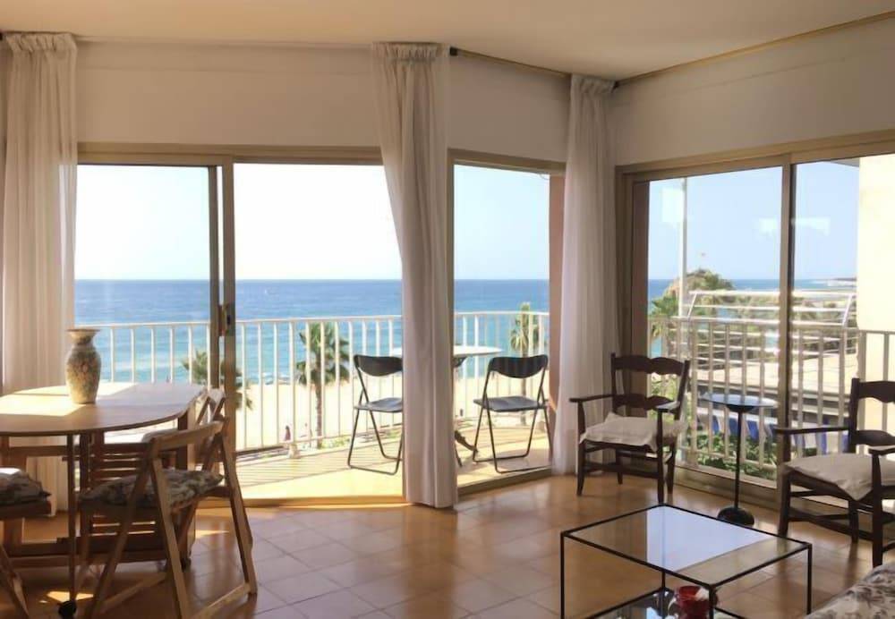 Aiguaneu Apartaments Center 1