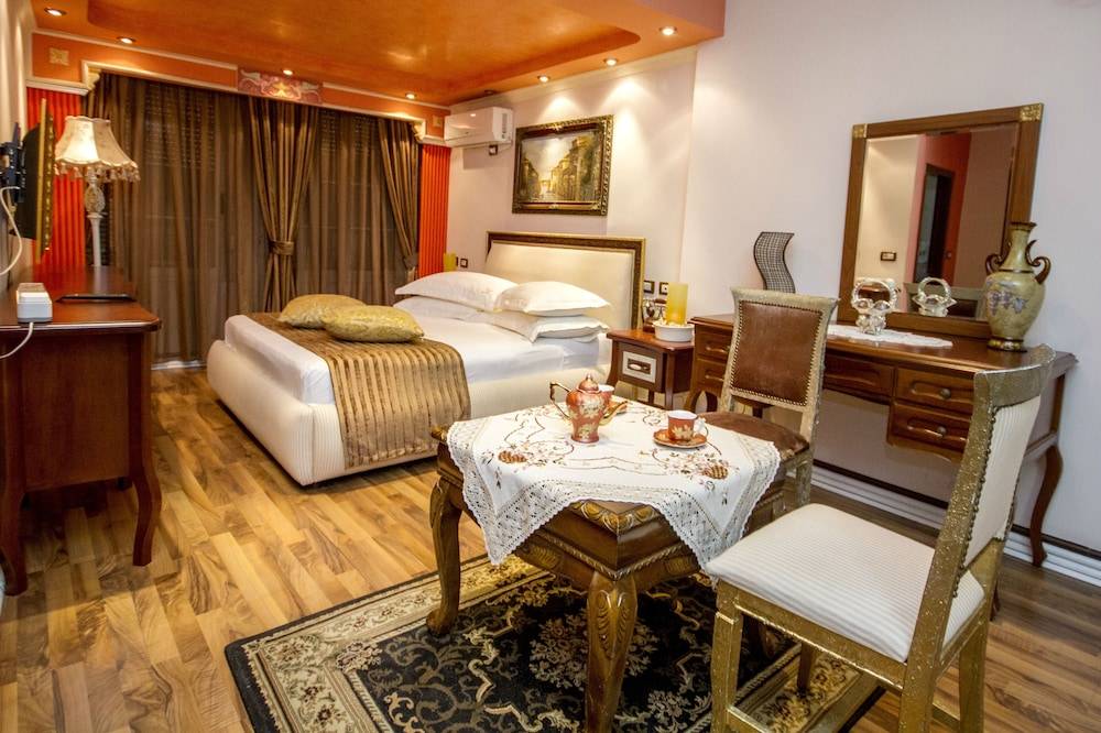 Hotel Boutique Vila Fernando Tirana 1