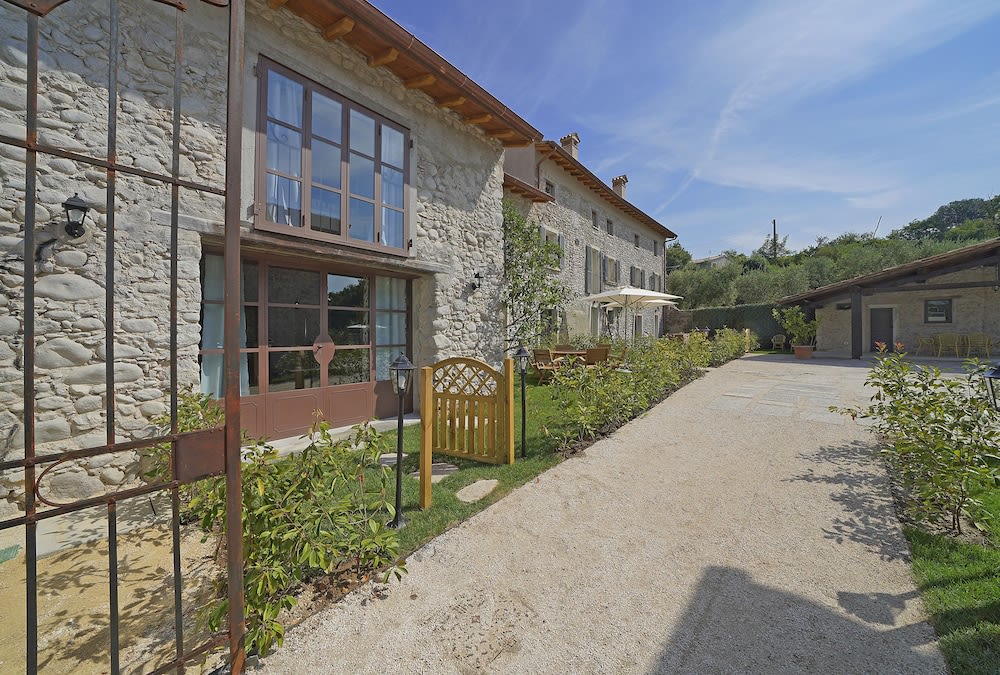 Dogoli Country Apartments 2