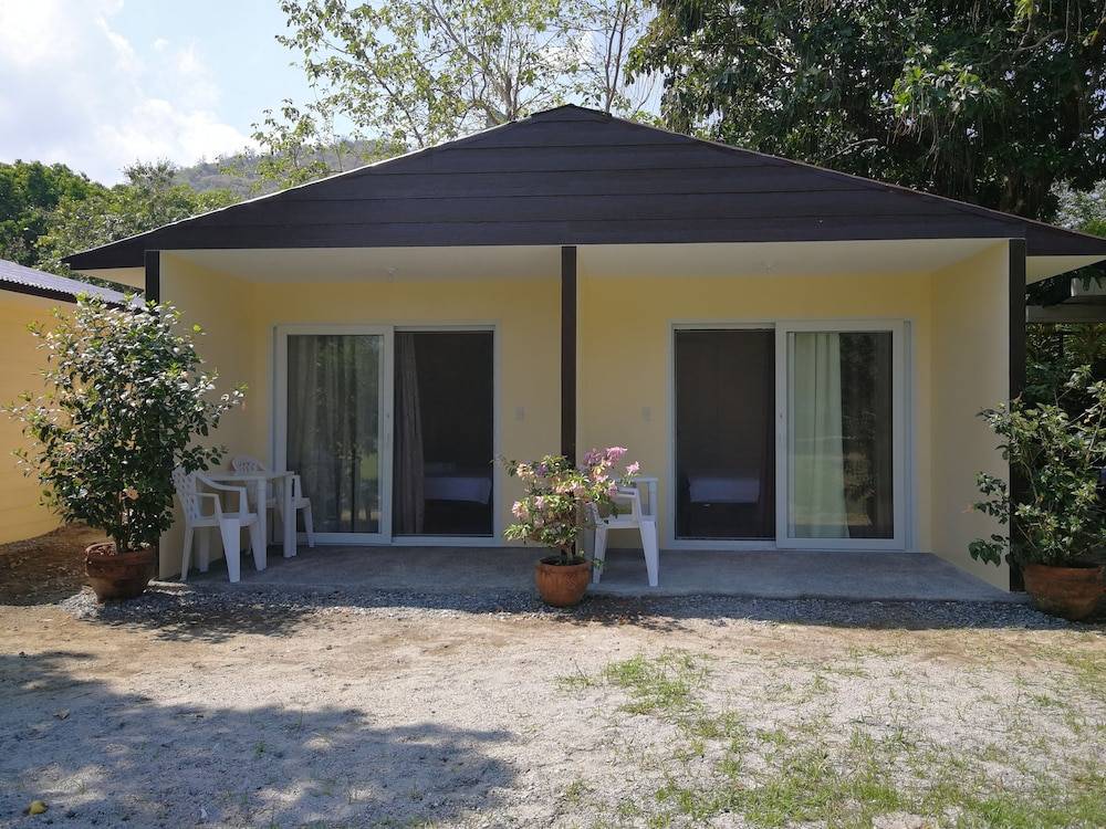 Hidaway Resort 1
