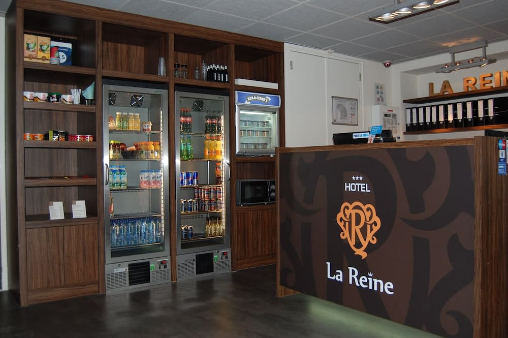 Hotel La Reine 2