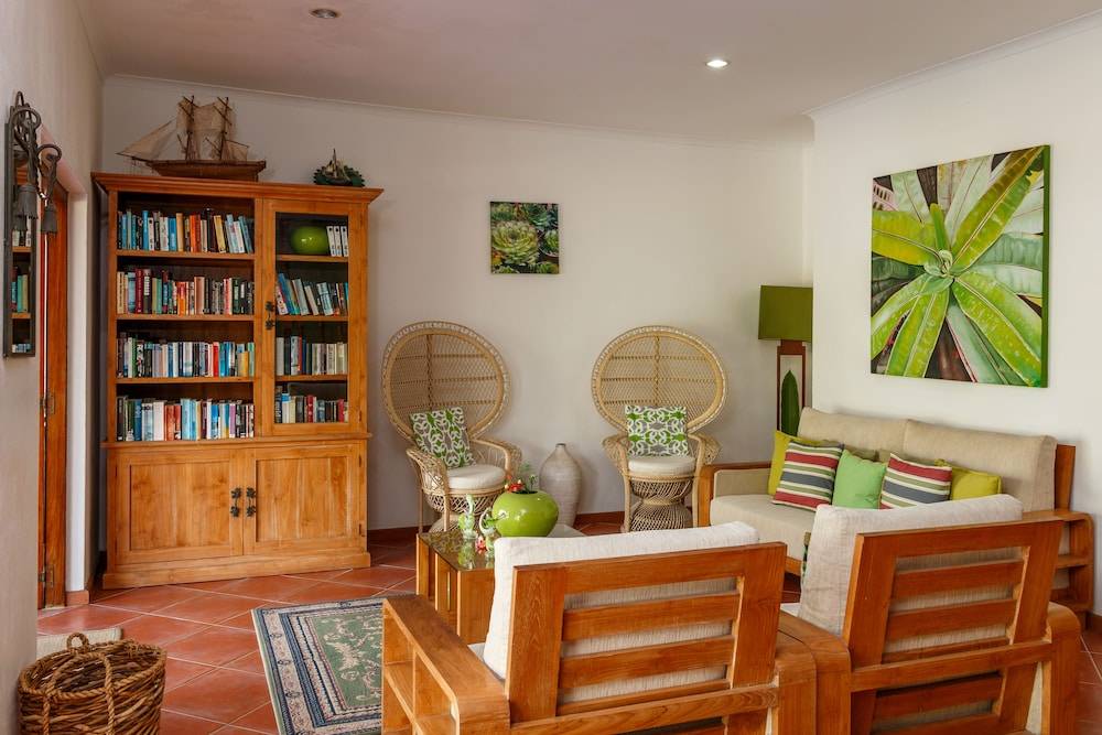 L'Habitation Cerf Island 2