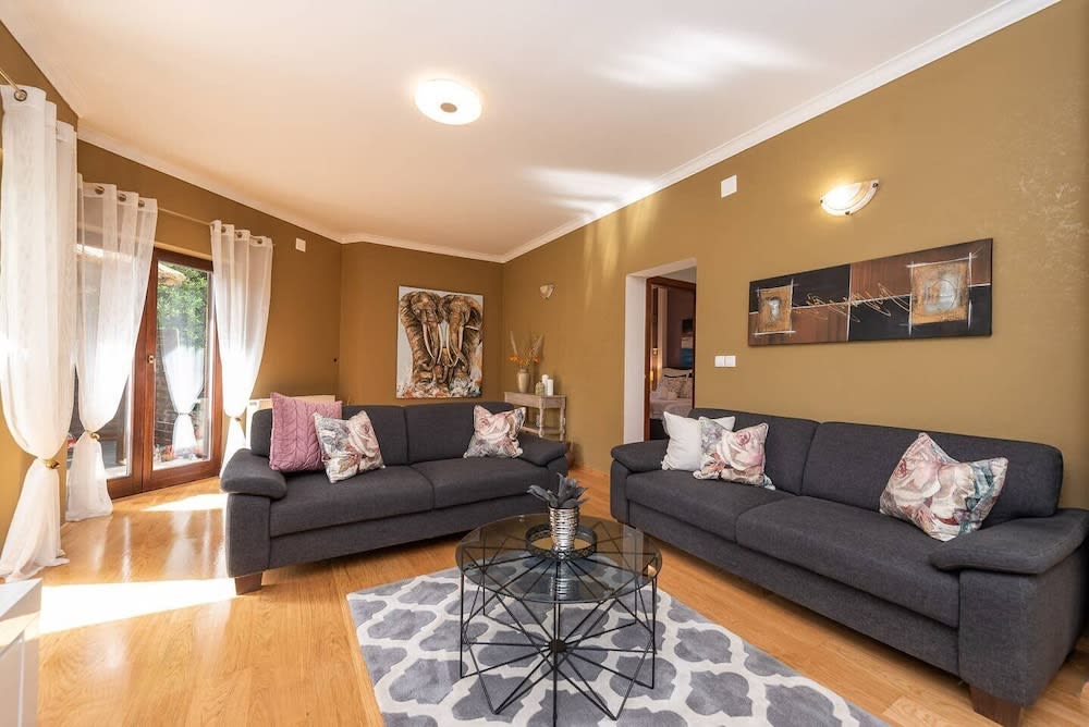 Zen Luxury Apartments 1