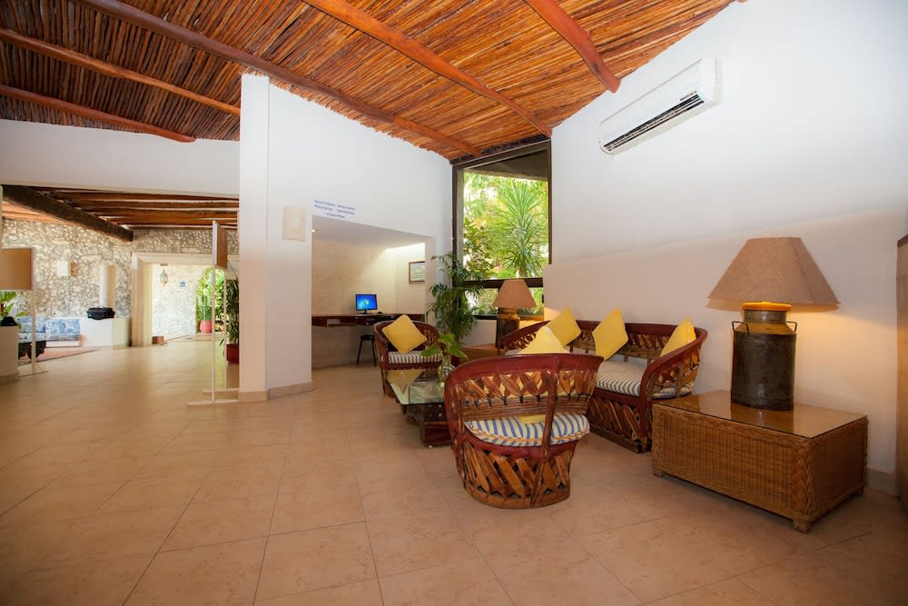 Casa del Mar Cozumel Hotel & Dive Resort with free access to an exclusive beach club 1