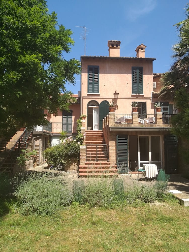 Ai Giardini di San Vitale 1