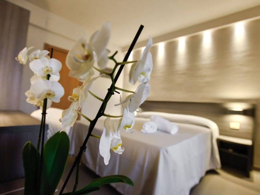Hotel Crystal 1