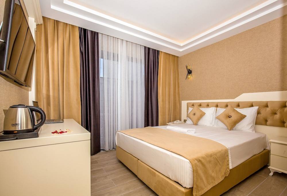 The Lea Hotel 2
