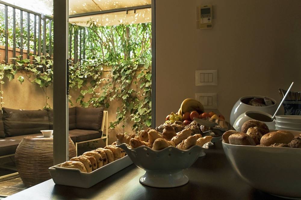 Vialeromadodici Rooms & Apartments 2