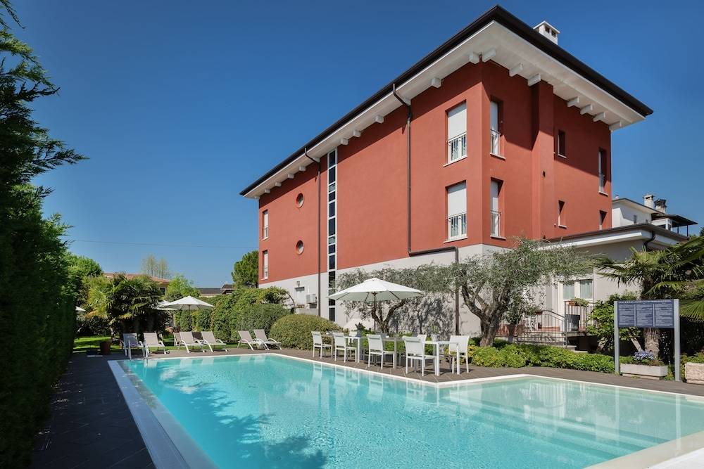 Vialeromadodici Rooms & Apartments 1