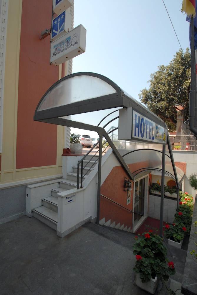 Hotel Baia Del Sorriso 2