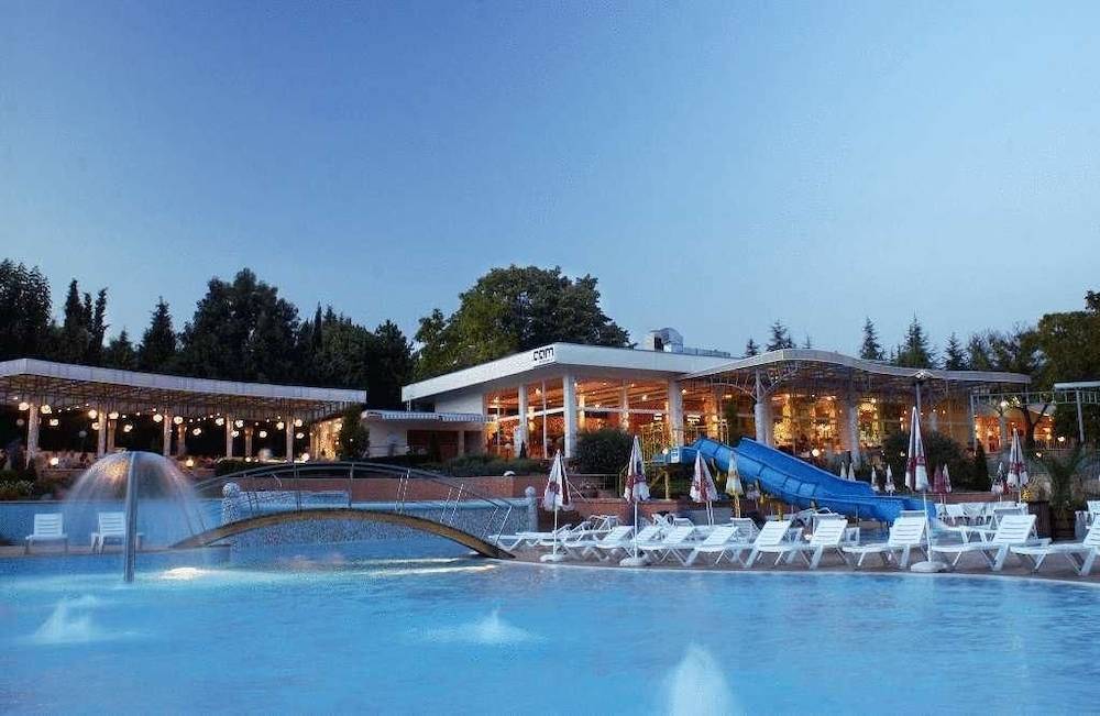 Hotel Com - All Inclusive 1