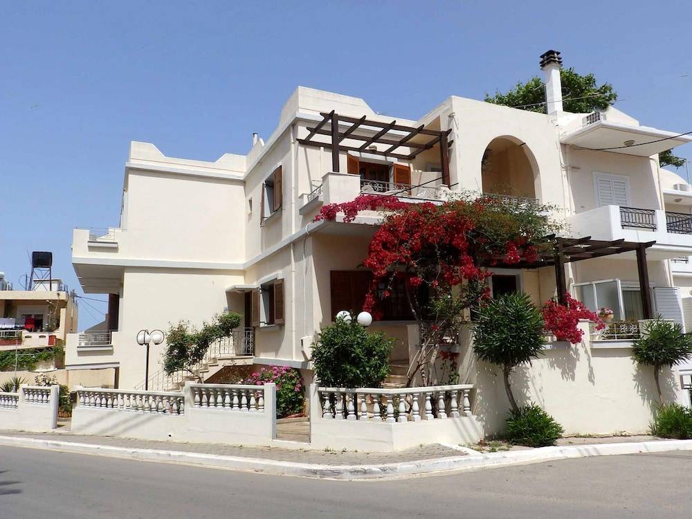 Alexandra Hotel 1